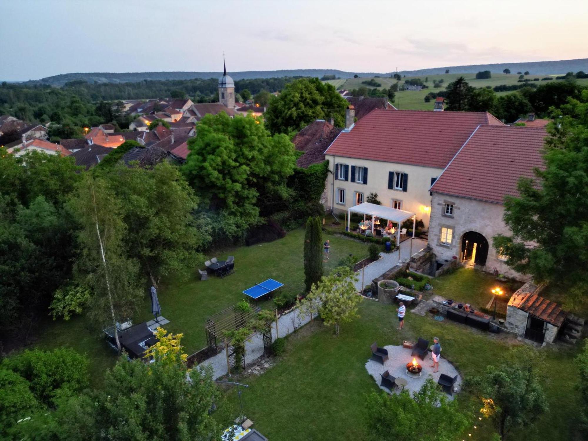 Maison Egalite Melay  外观 照片